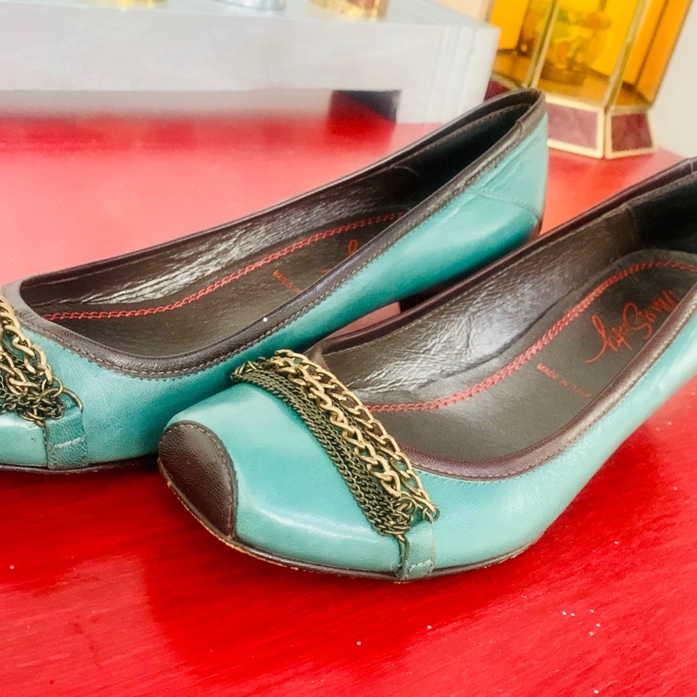 Shoes - Picture 4 of 4